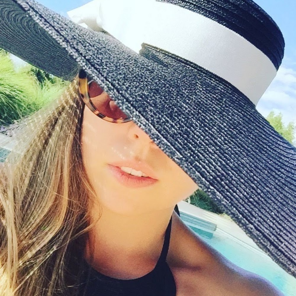 Meet your Posher, Caitlin